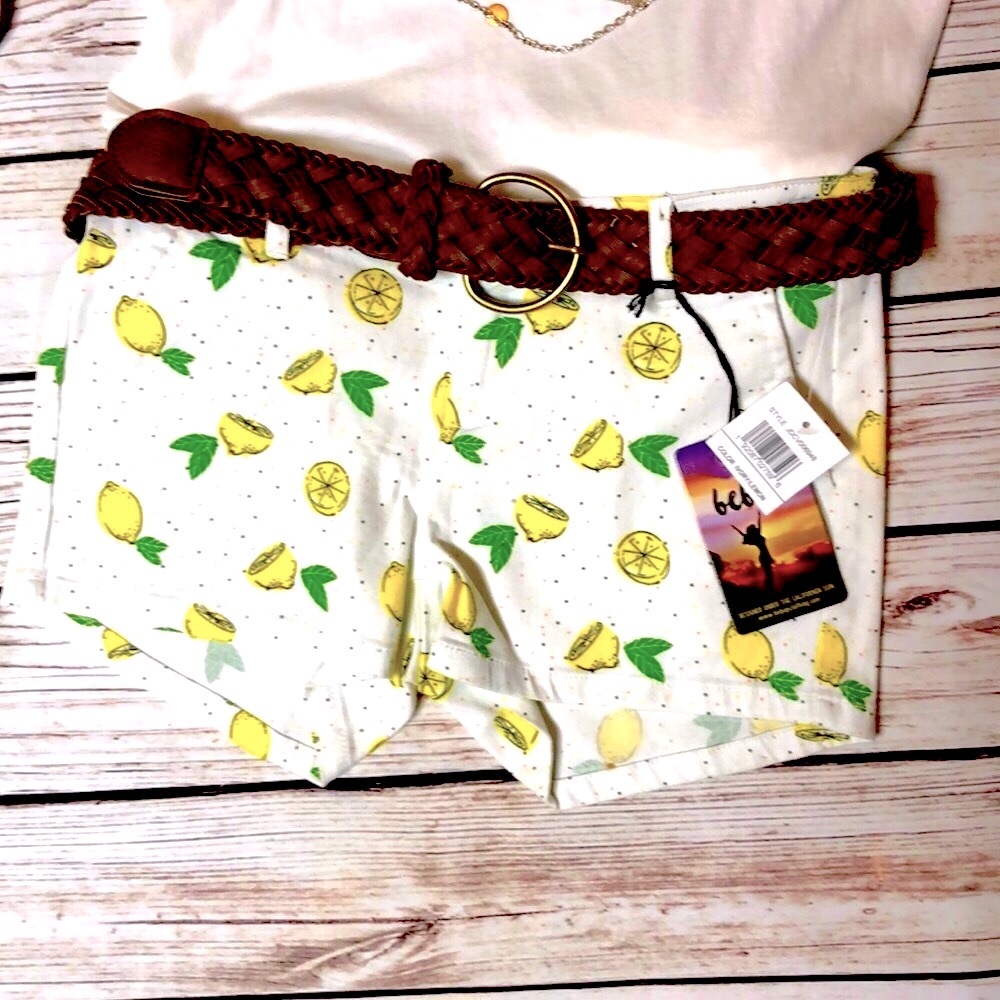 NWT BeBop Lemon Print White Short